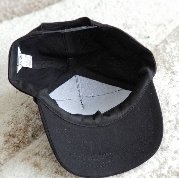 NWT STUDDED CAT EAR CAP MUDD - Picture 3 of 5